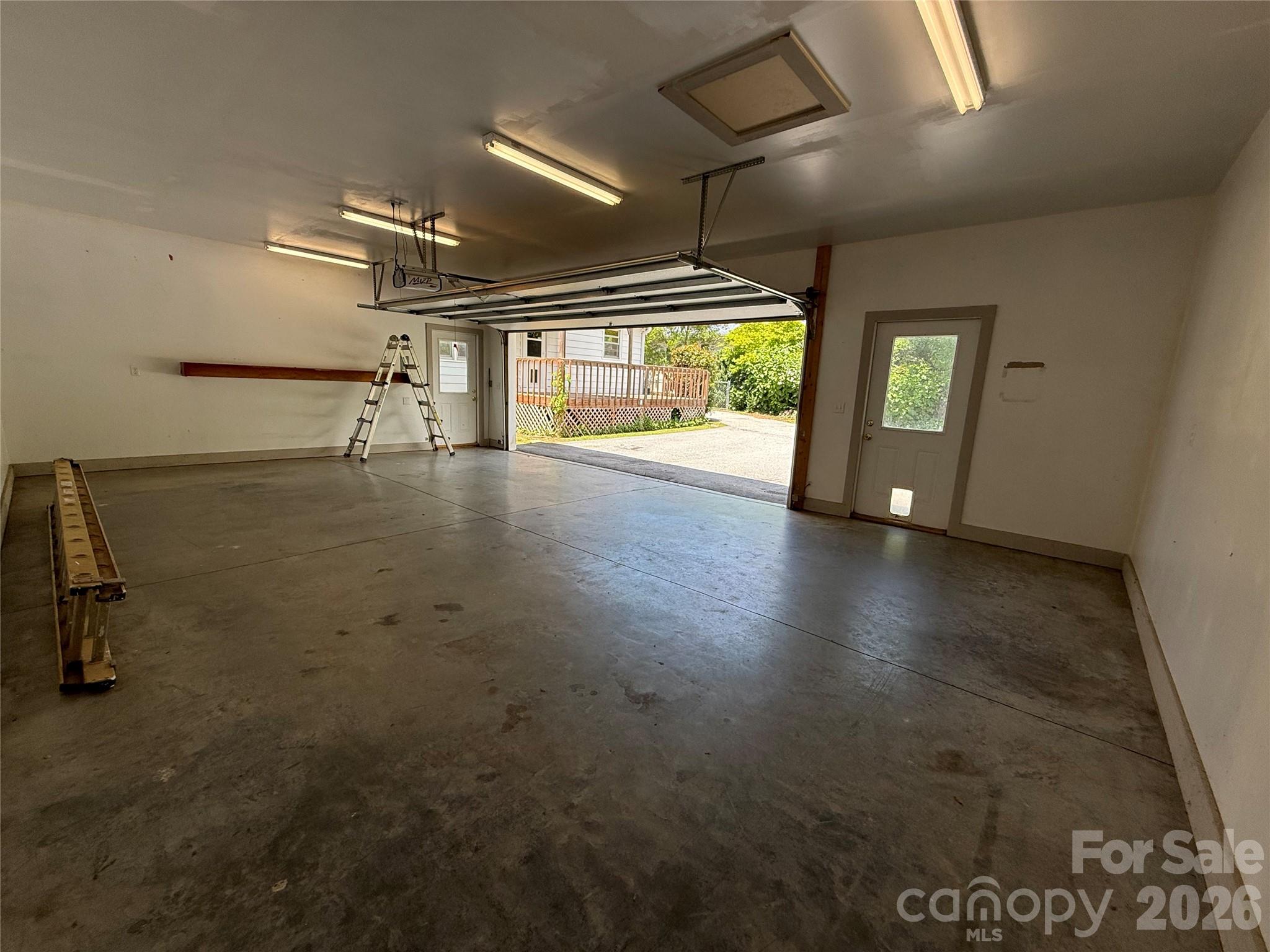 17 North Pershing Road Asheville, NC 28805 - Photo 29 of 34 Gallery Image 29