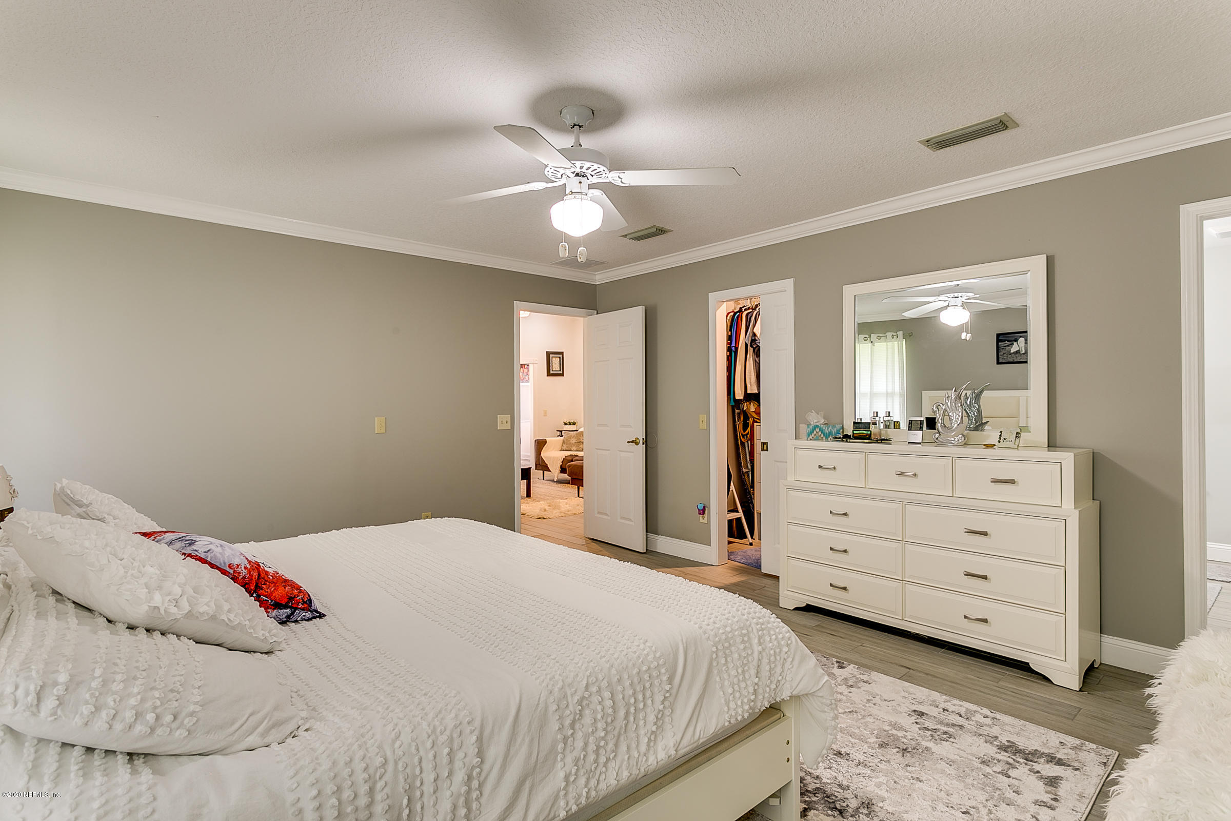 9134 Runnymeade Road Jacksonville, FL 32257 - Photo 13 of 26 14-Owners Bedroom View 2