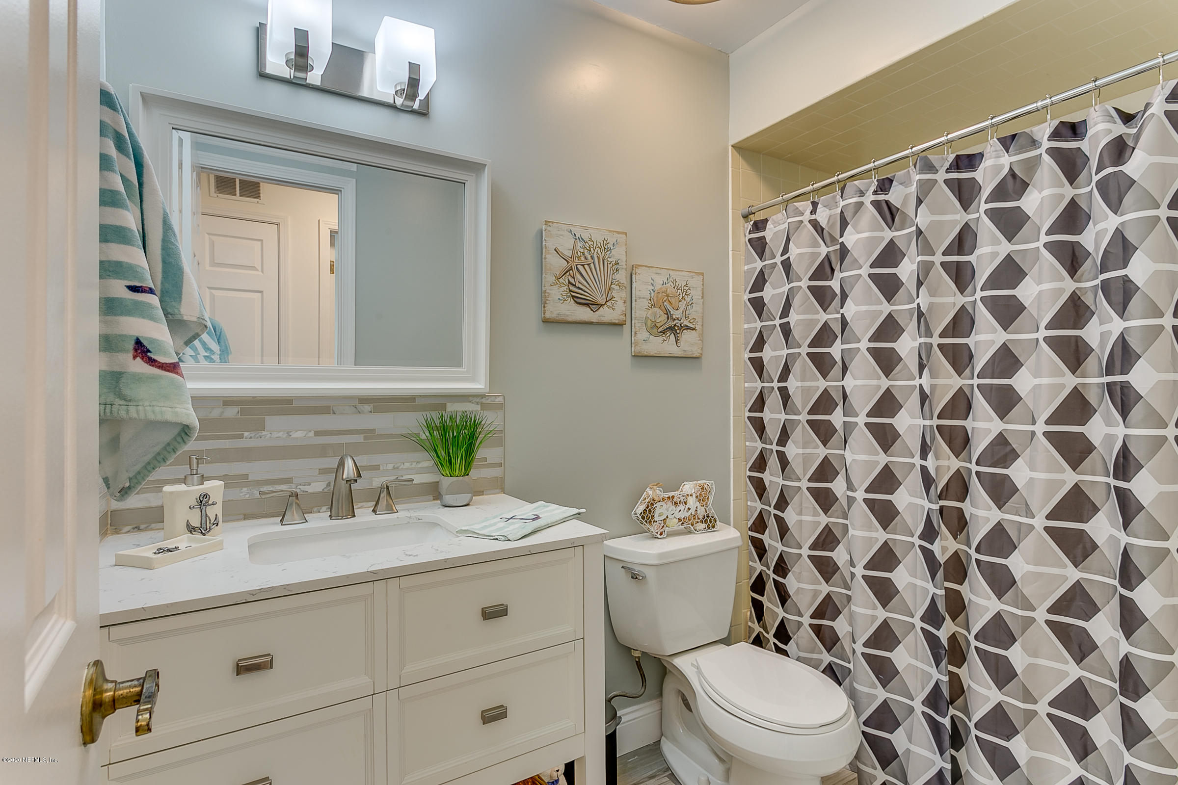 9134 Runnymeade Road Jacksonville, FL 32257 - Photo 18 of 26 19-Bathroom 2