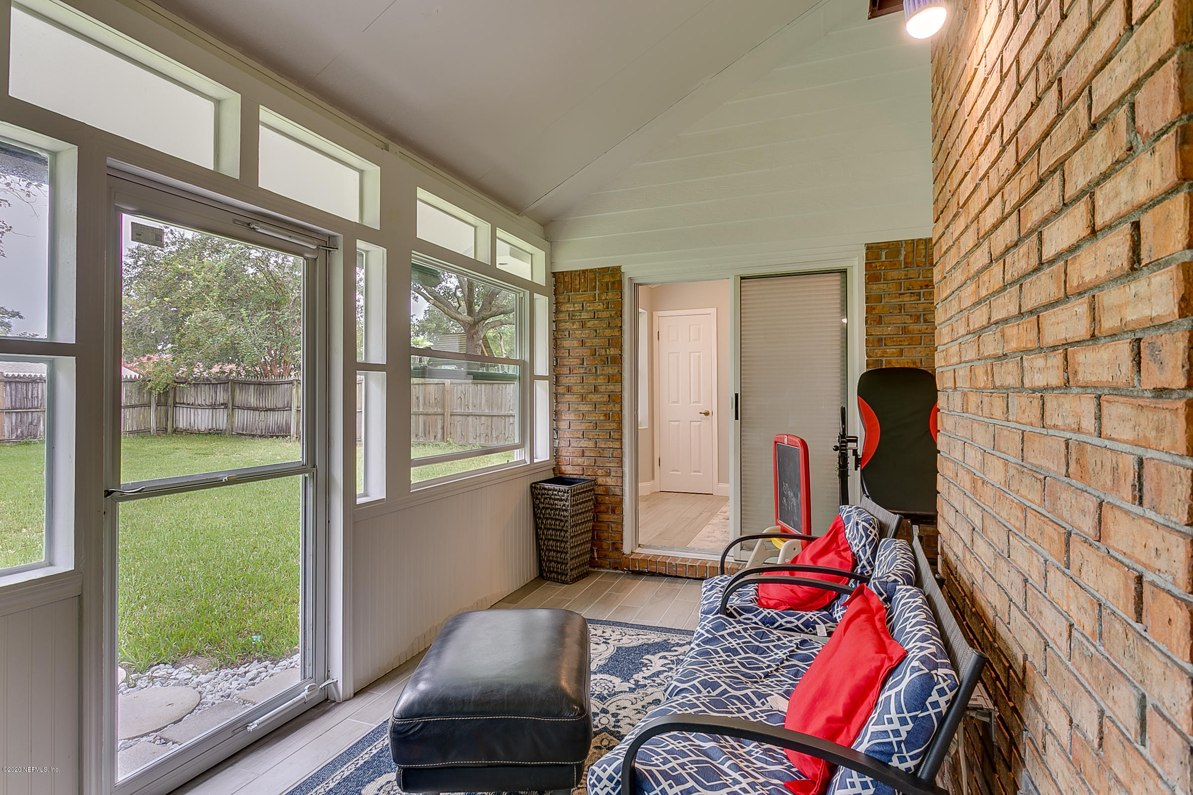 9134 Runnymeade Road Jacksonville, FL 32257 - Photo 21 of 26 22-Florida Room View 2