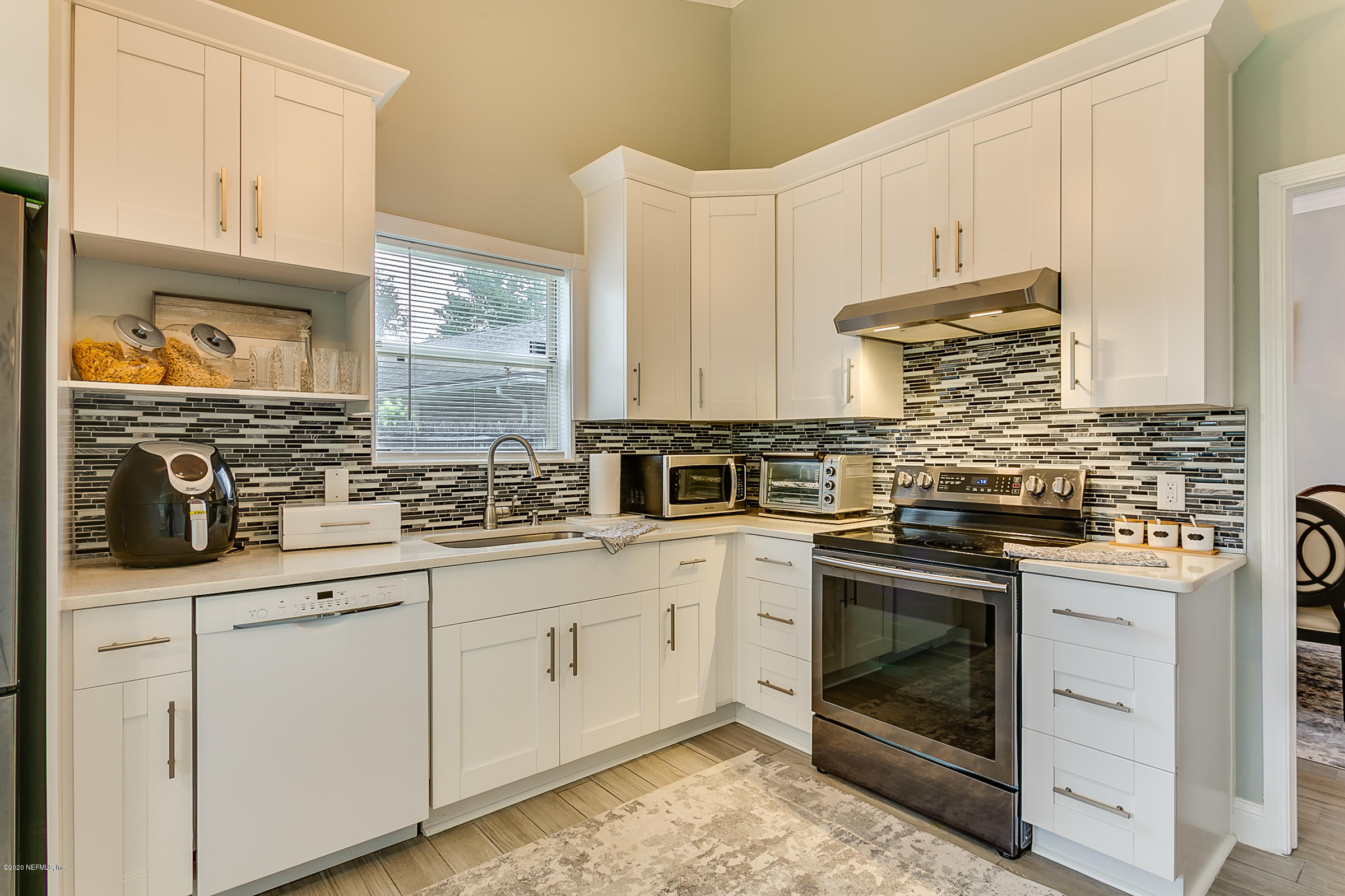 9134 Runnymeade Road Jacksonville, FL 32257 - Photo 4 of 26 11-Kitchen View 1