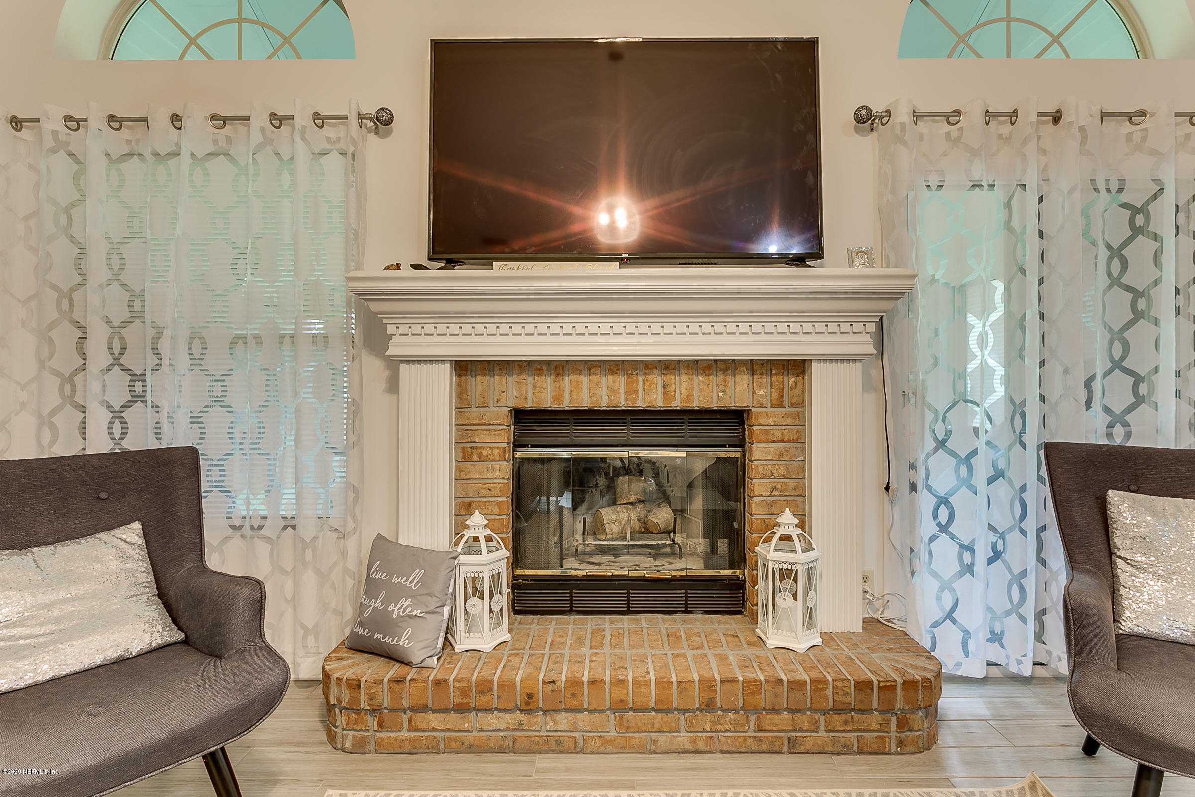 9134 Runnymeade Road Jacksonville, FL 32257 - Photo 9 of 26 6-Fireplace