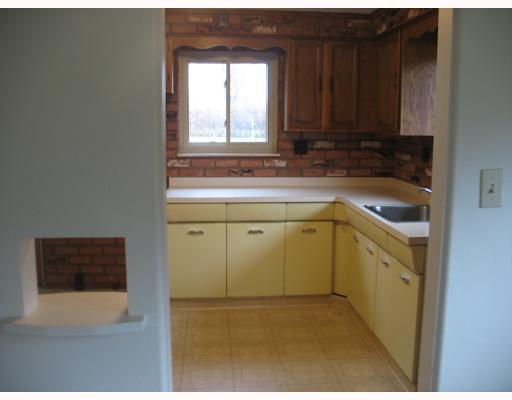 1004 Wetzel Road Pittsburgh, PA 15209 - Photo 6 of 13 Kitchen.
