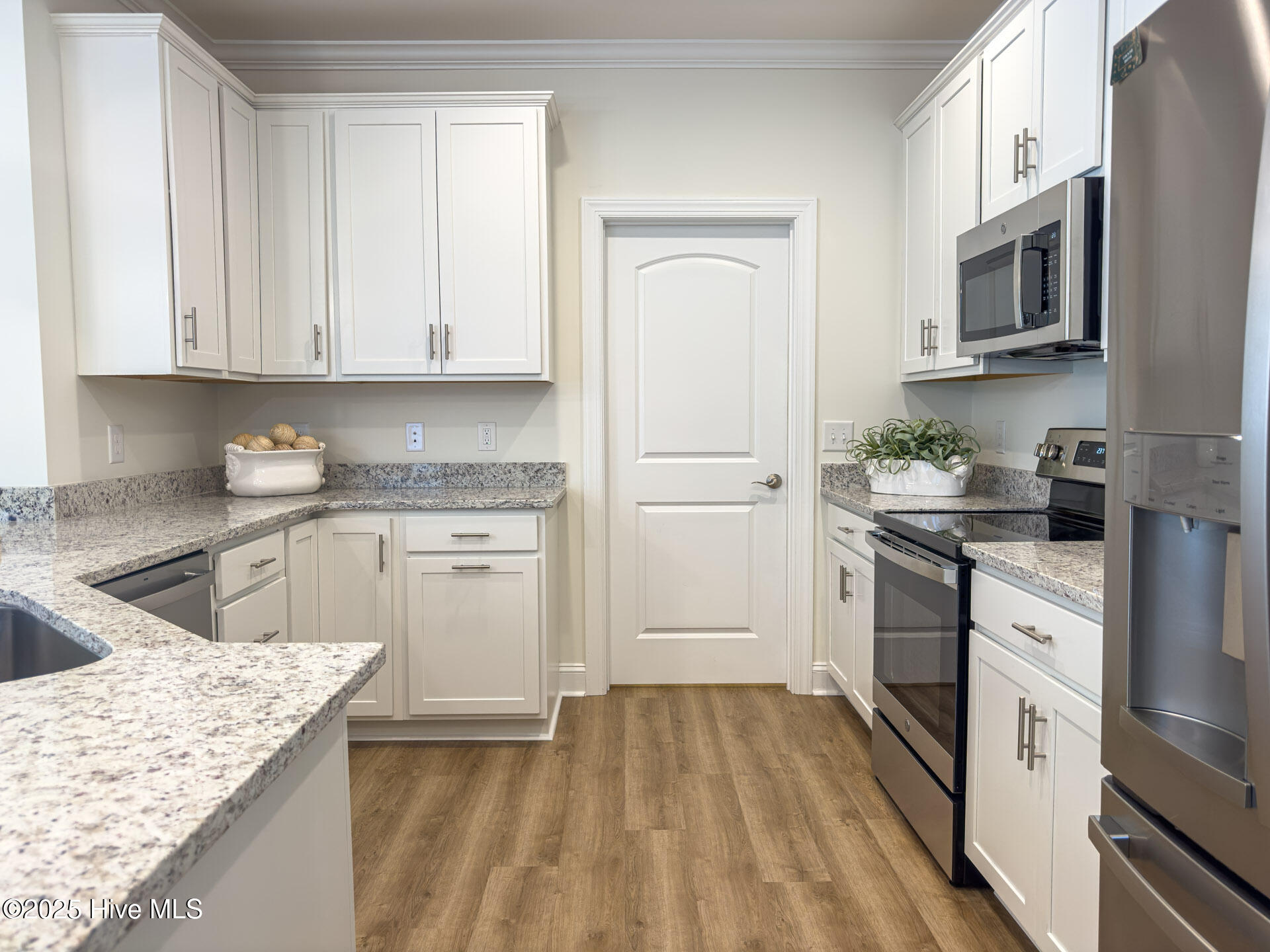 150 Freedom Park Road Beaufort, NC 28516 - Photo 7 of 32 Kitchen