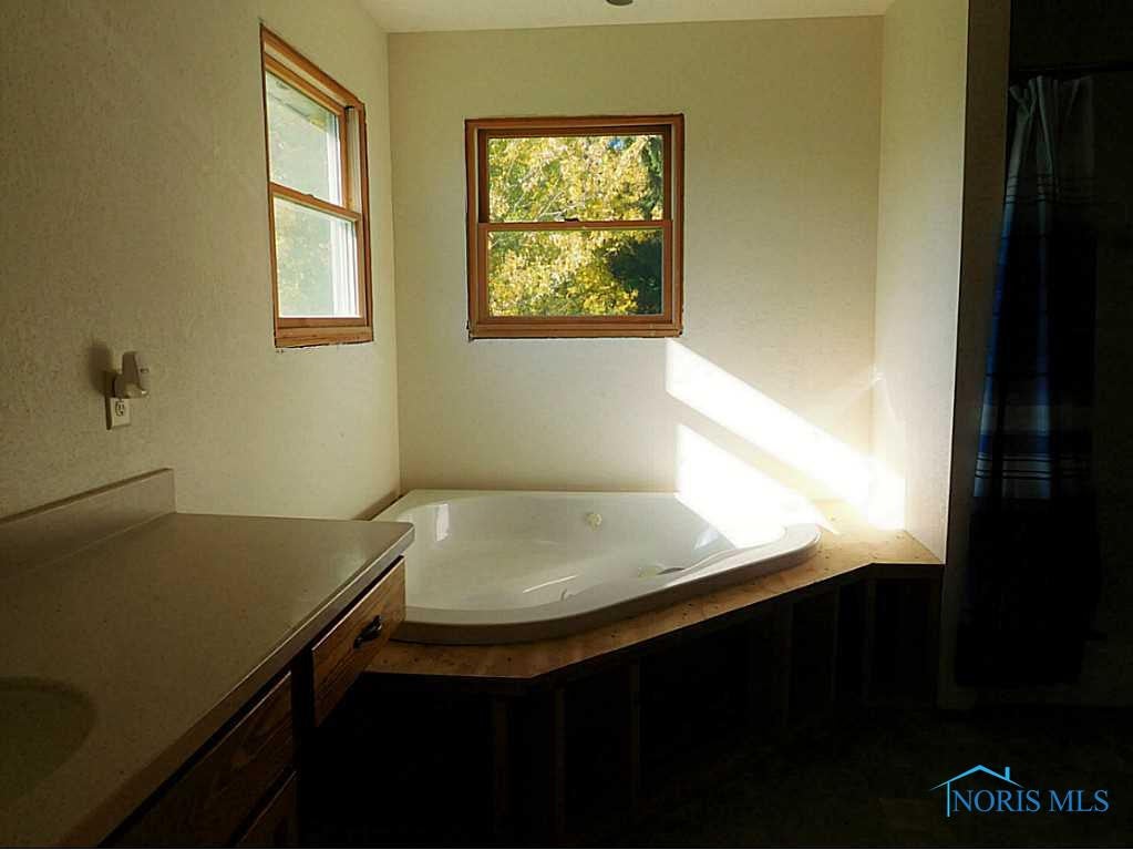 22310 West Hellwig Road Genoa, OH 43430 - Photo 9 of 20 Gallery Image 9