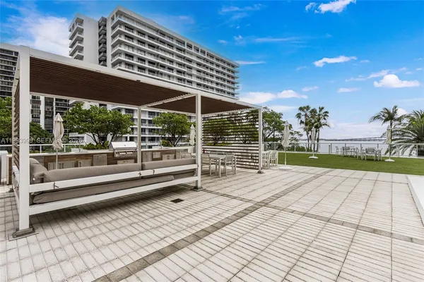 $1,015,000 | 1541 Brickell Avenue, Unit B2904, Miami, FL 33129
