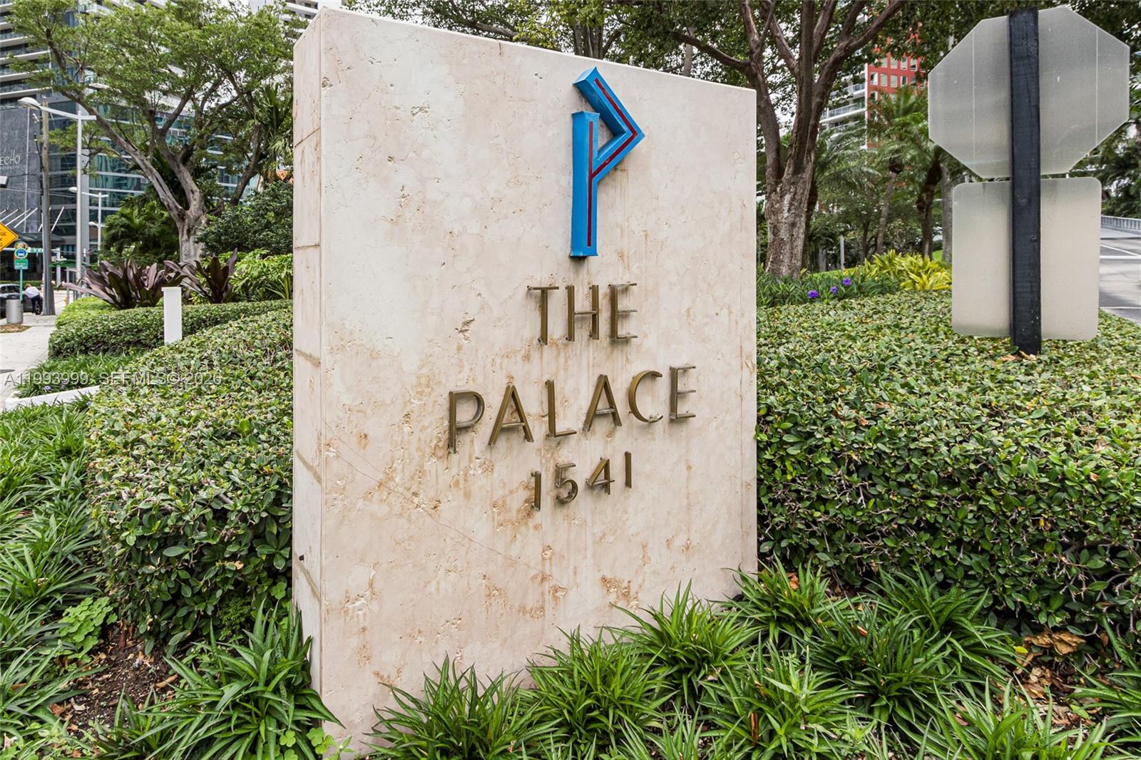1541 Brickell Avenue, Unit B2904 Miami, FL 33129 - Photo 43 of 47 a sign that is on the side of the road
