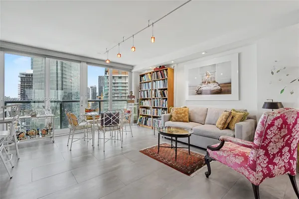 $1,015,000 | 1541 Brickell Avenue, Unit B2904, Miami, FL 33129