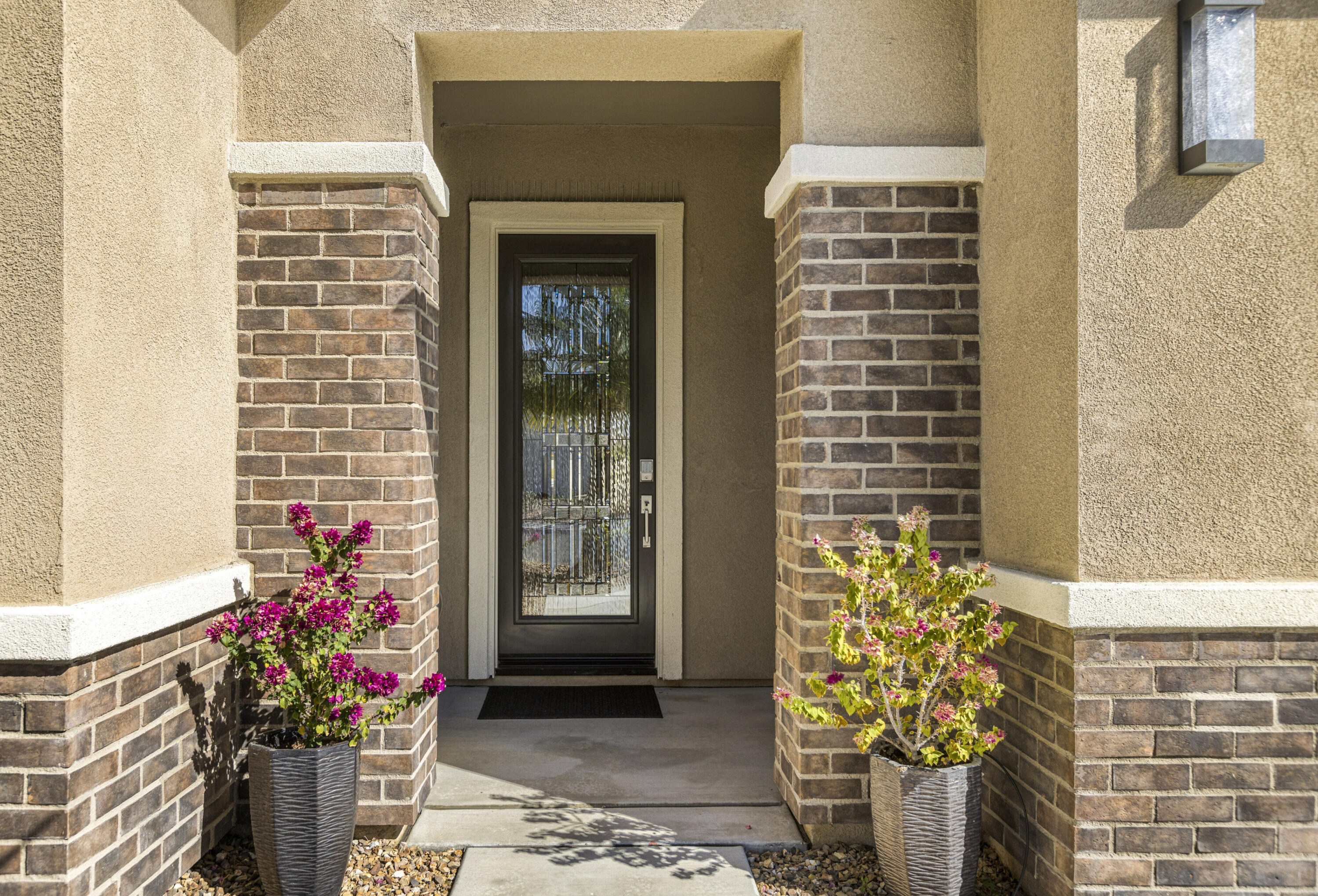 36 Chianti Rancho Mirage, CA 92270 - Photo 6 of 63 a front view of a house