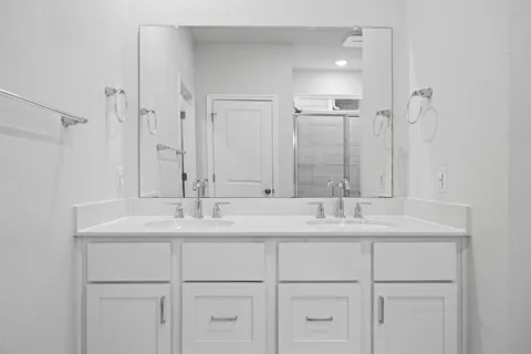 $425,000 | 15604 Ellinger Drive, Austin, TX 78728