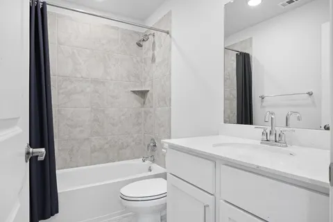 $425,000 | 15604 Ellinger Drive, Austin, TX 78728