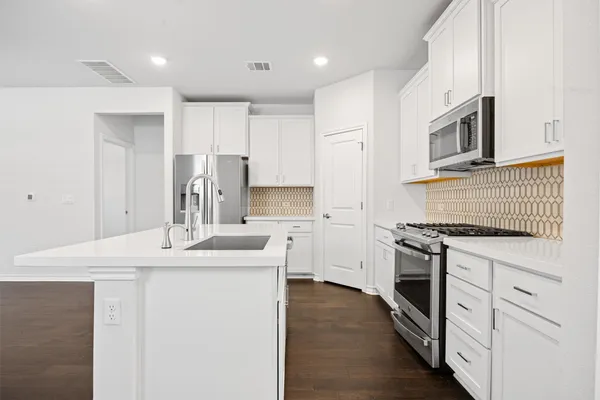 $425,000 | 15604 Ellinger Drive, Austin, TX 78728