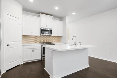 $425,000 | 15604 Ellinger Drive, Austin, TX 78728