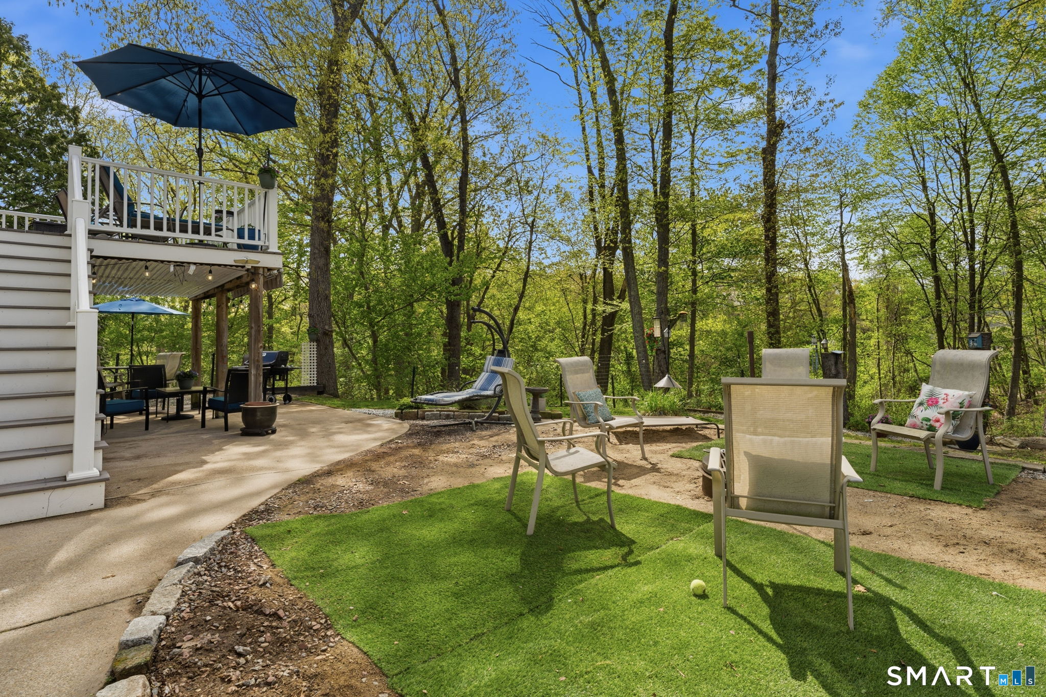 25 Forest Road East Lyme, CT 06357 - Photo 7 of 40