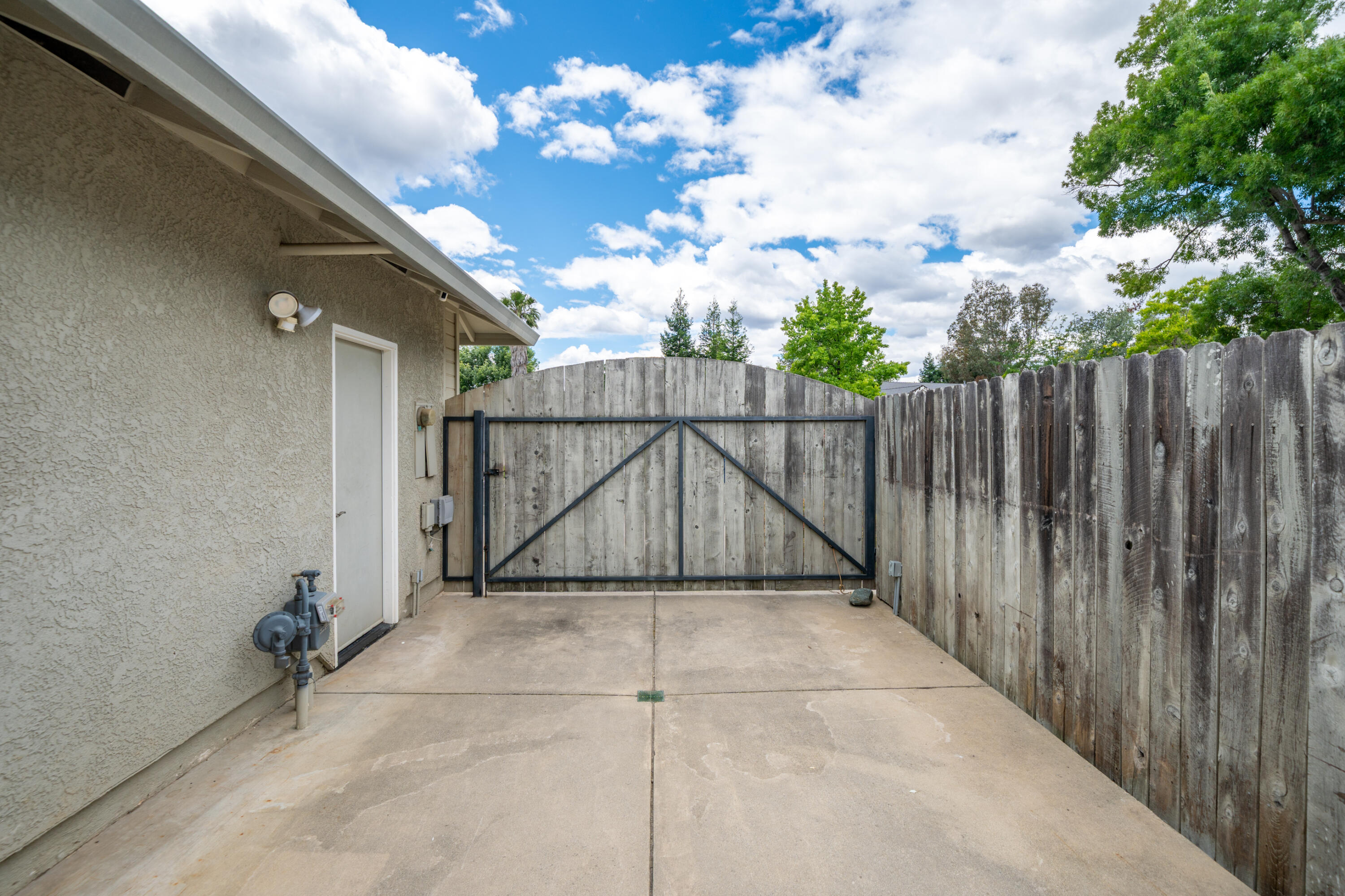 1044 Riviera Drive Redding, CA 96001 - Photo 43 of 46 1044 Riviera Dr-63