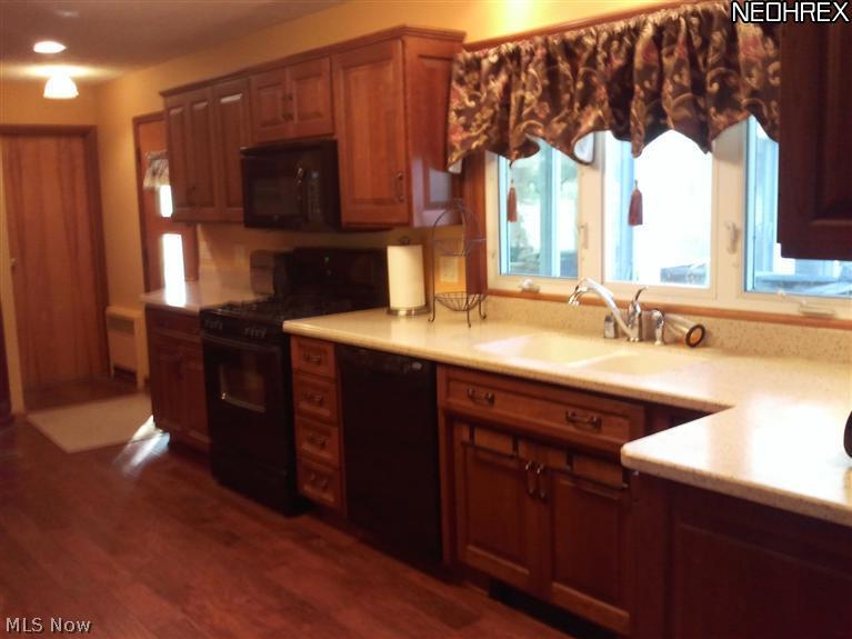 52008 North Ridge Road Vermilion, OH 44089 - Photo 2 of 8