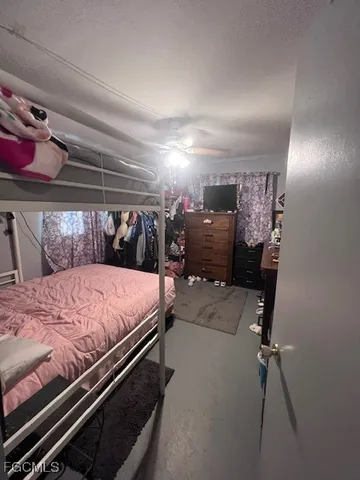 a bed room with a bed
