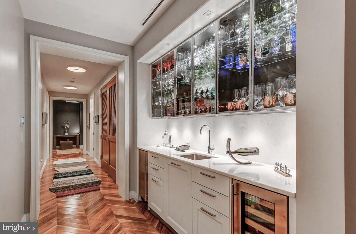 300 International Drive, Unit 2301 Baltimore, MD 21202 - Photo 23 of 37