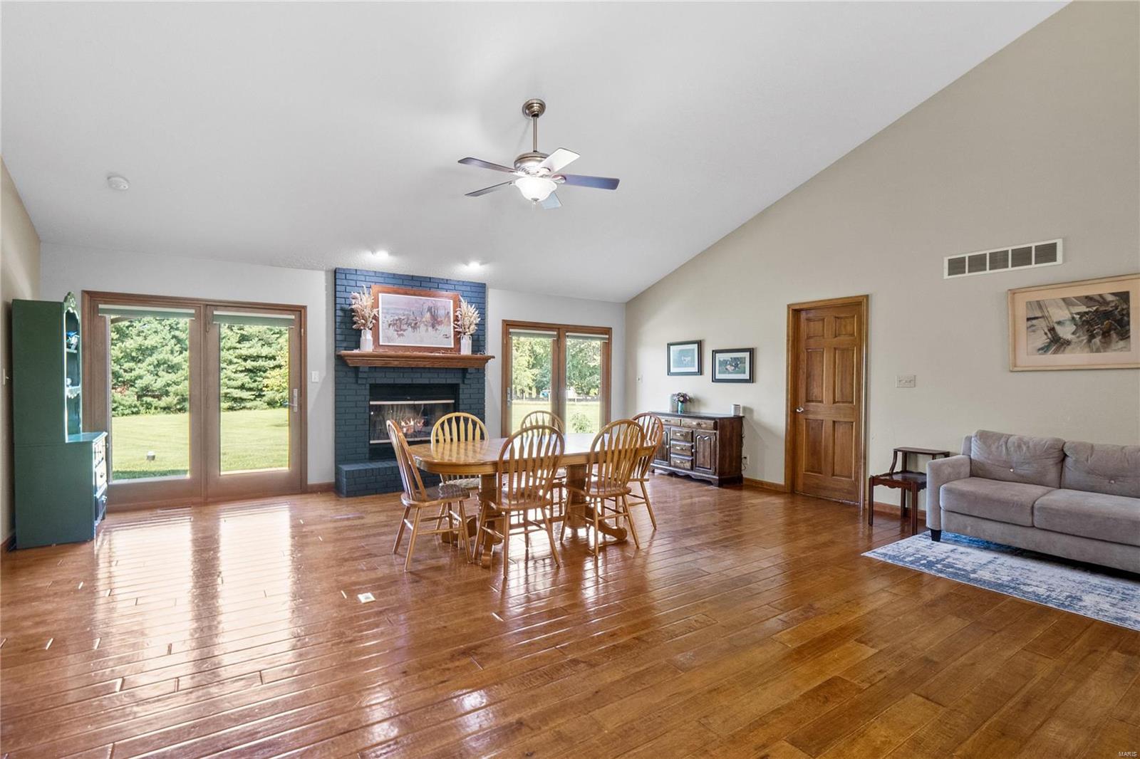 13745 Kayser Road Highland, IL 62249 - Photo 14 of 50