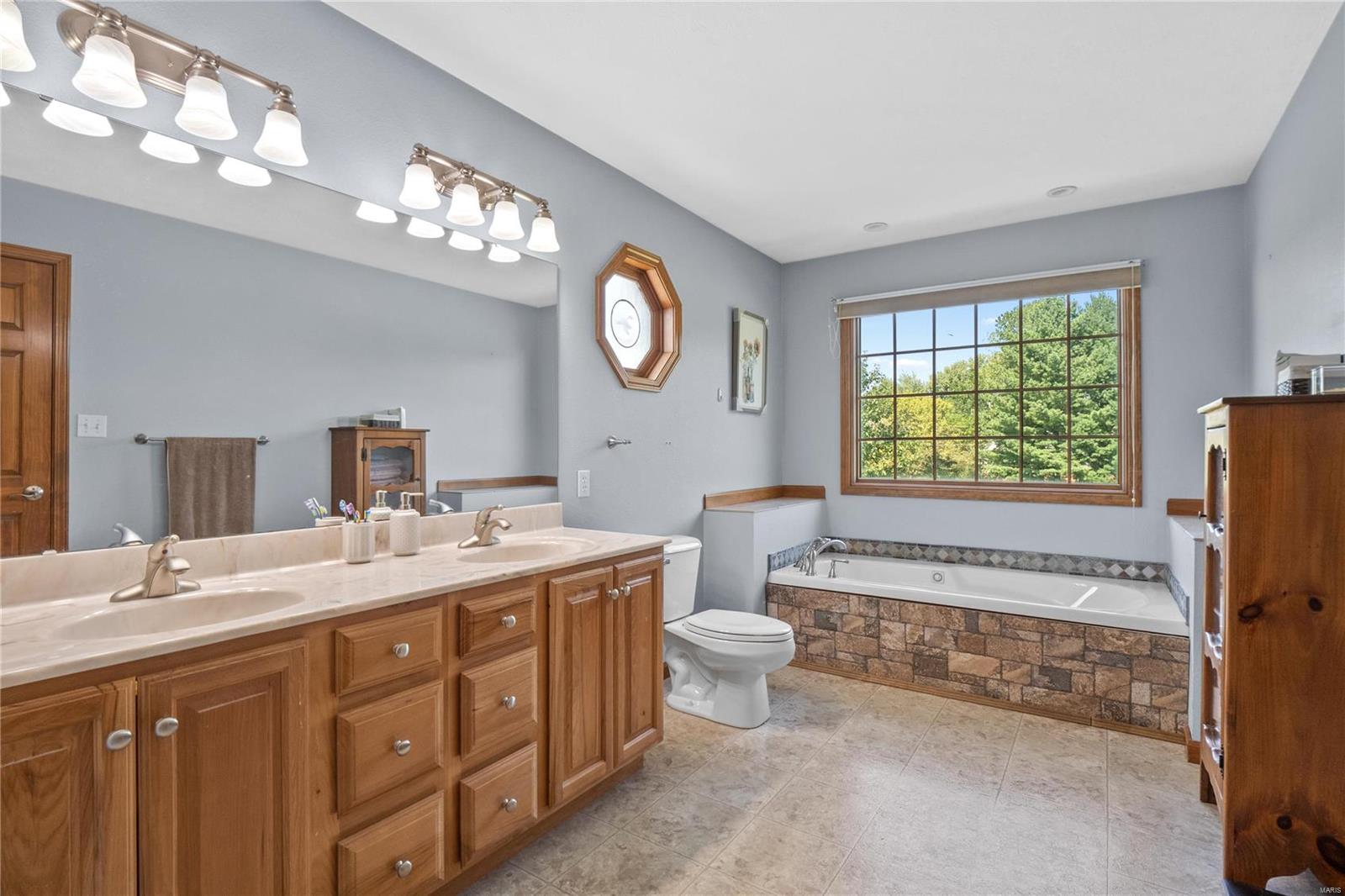 13745 Kayser Road Highland, IL 62249 - Photo 23 of 50