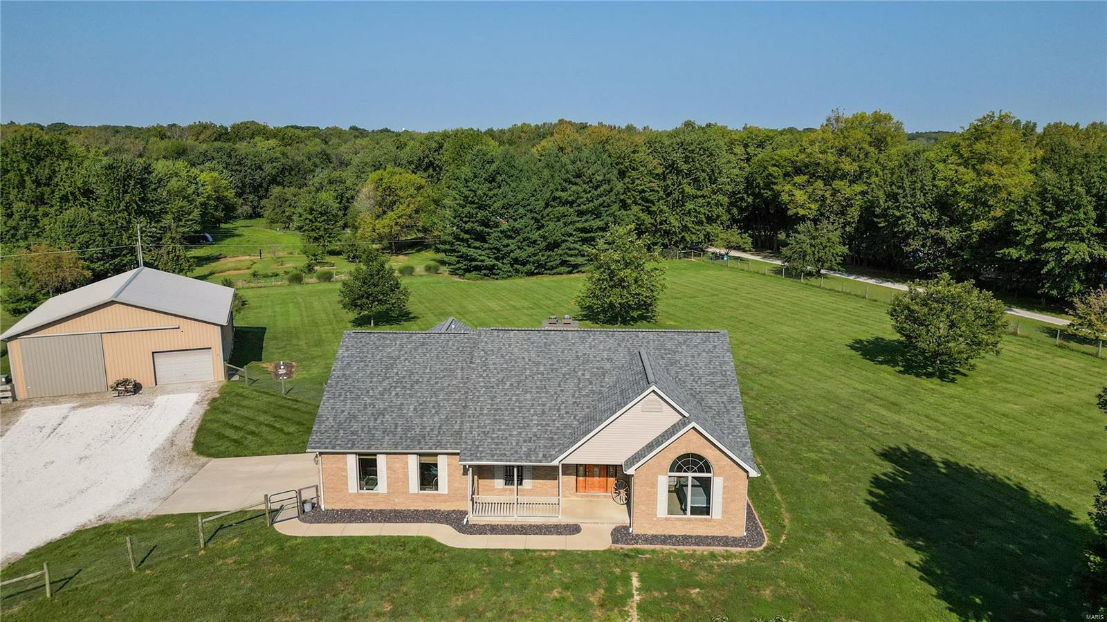 13745 Kayser Road Highland, IL 62249 - Photo 3 of 50
