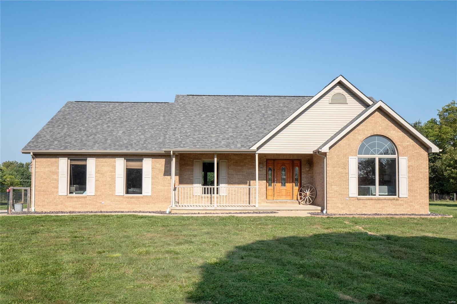 13745 Kayser Road Highland, IL 62249 - Photo 4 of 50