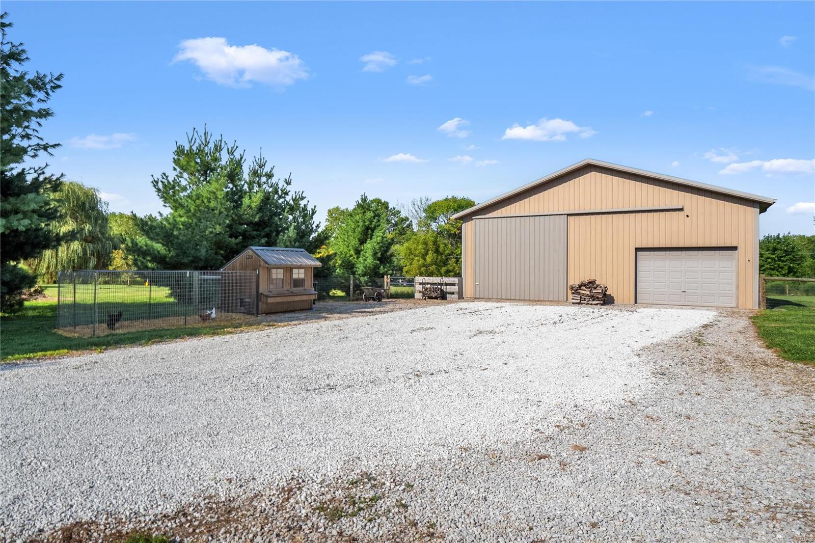 13745 Kayser Road Highland, IL 62249 - Photo 7 of 50