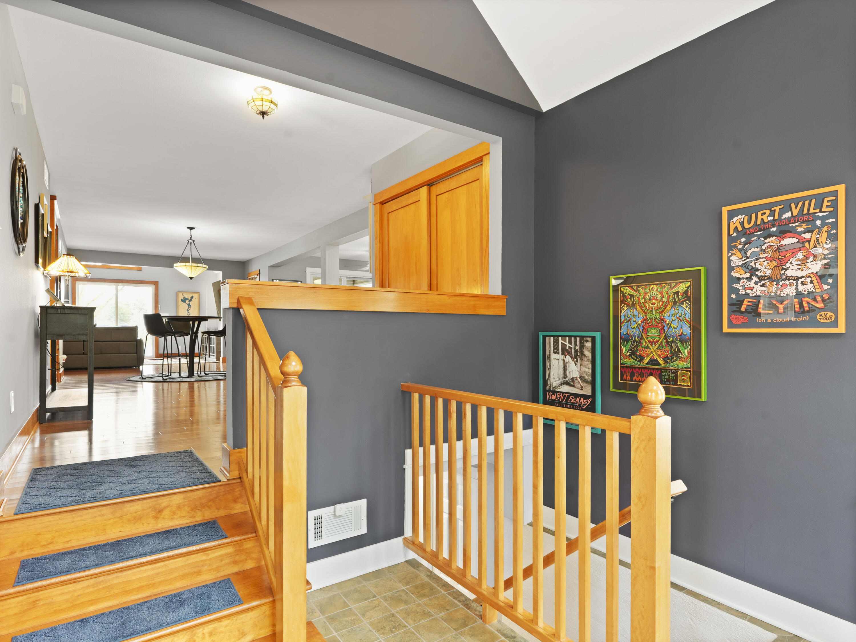 191 Riverside Drive Waterford, WI 53185 - Photo 9 of 91 08_Entry_Foyer_Staircase