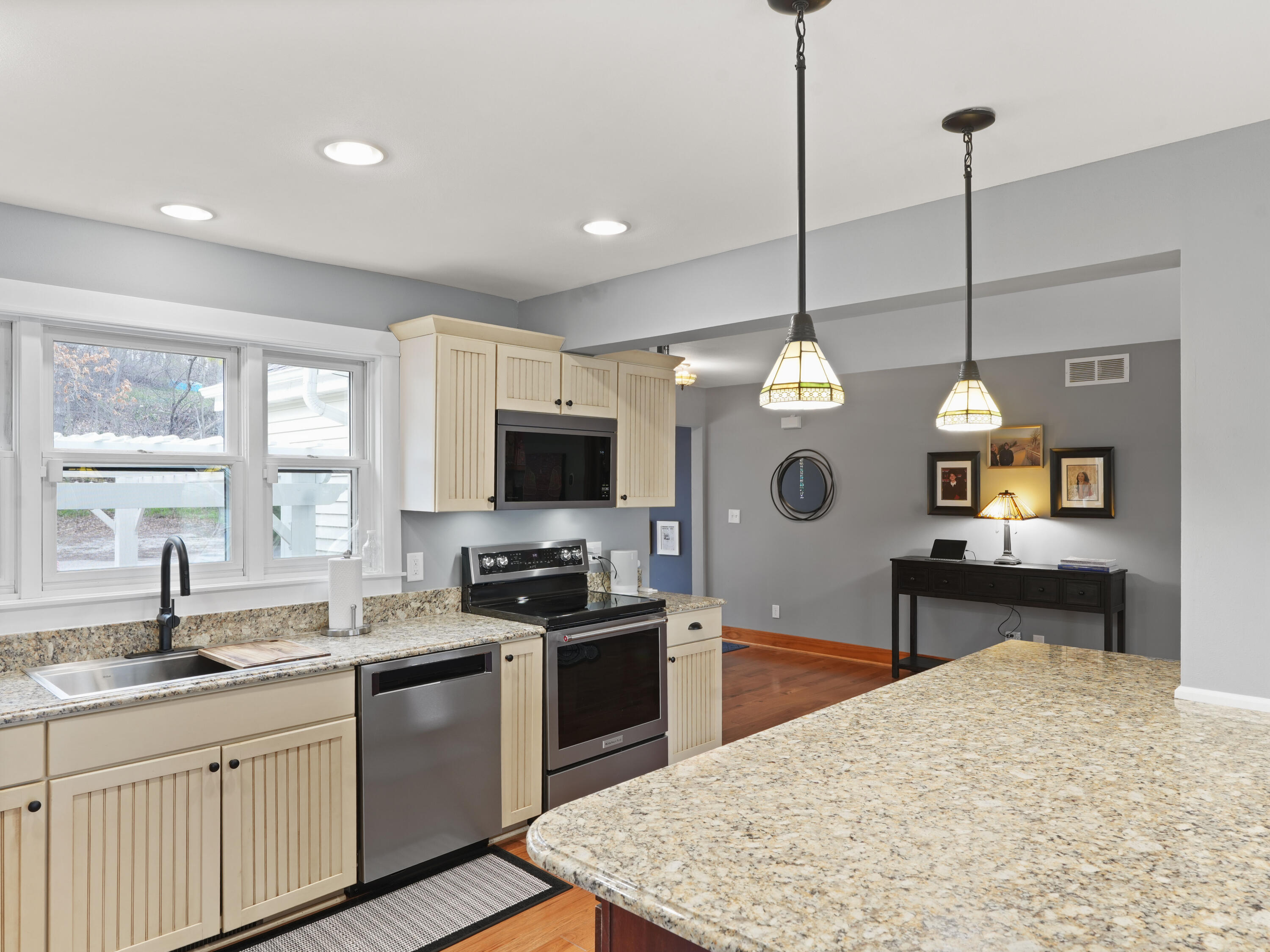191 Riverside Drive Waterford, WI 53185 - Photo 16 of 91 14_Kitchen_Toward_Hallway
