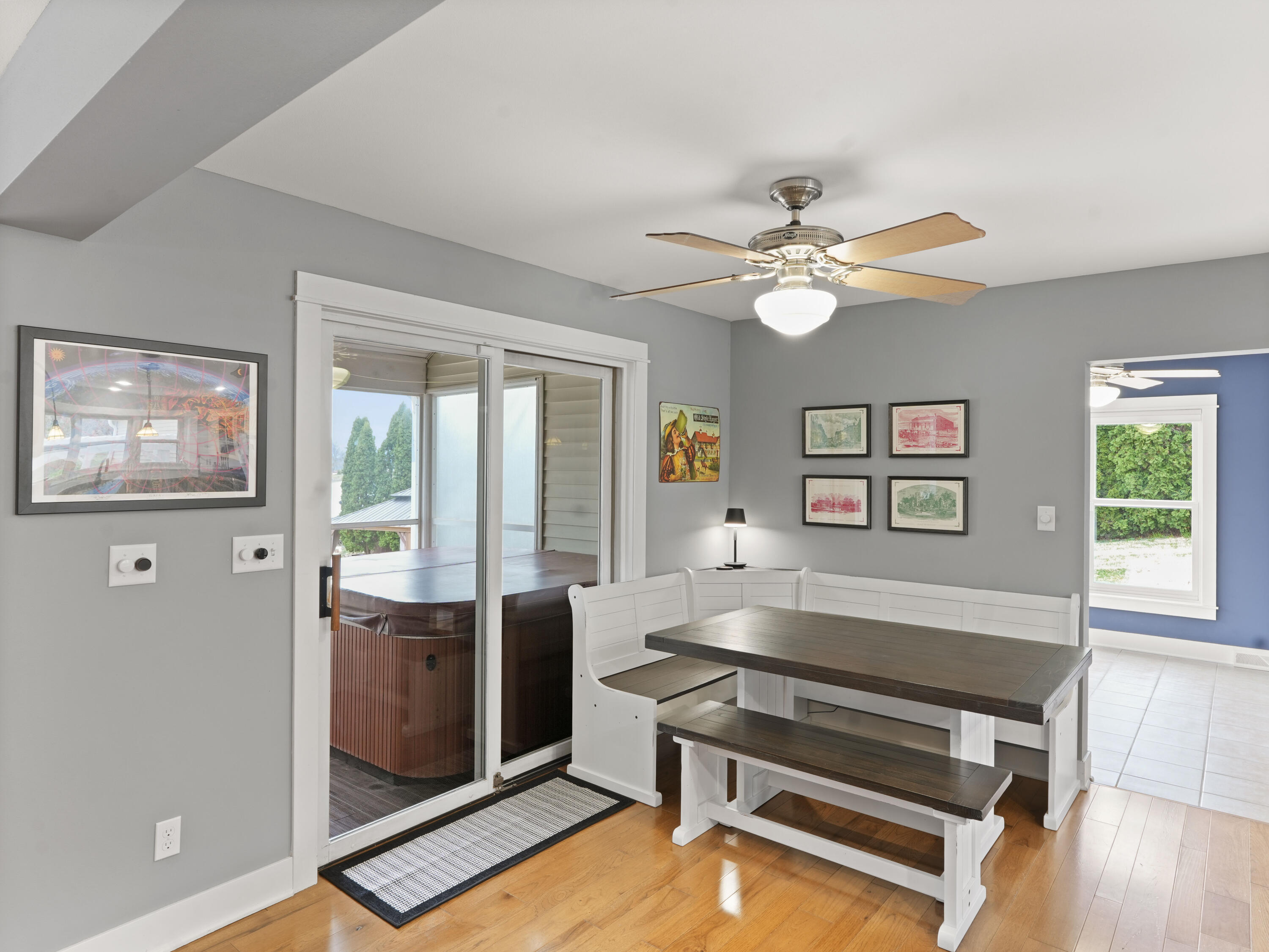191 Riverside Drive Waterford, WI 53185 - Photo 17 of 91 16_Breakfast_Nook_2
