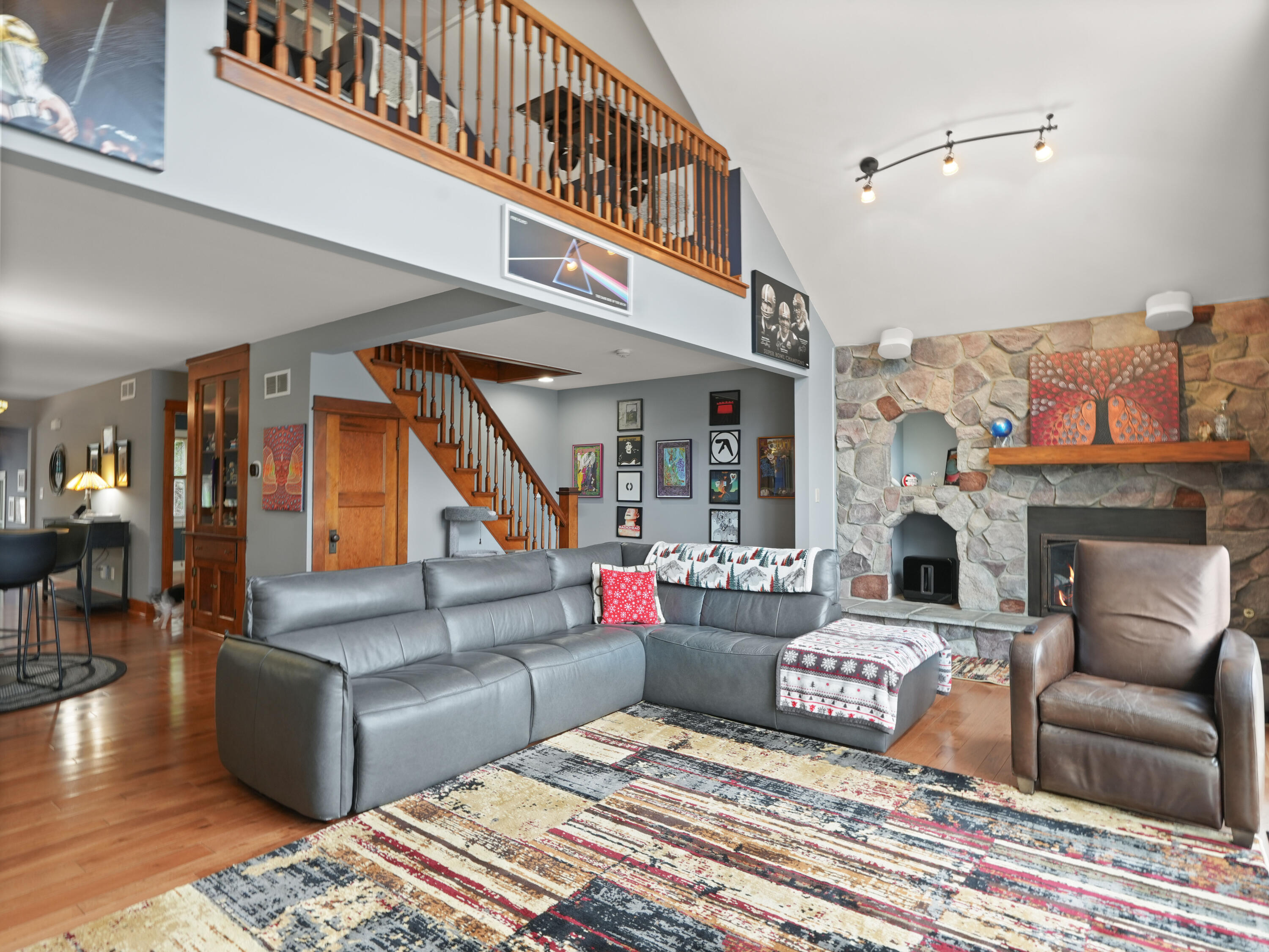 191 Riverside Drive Waterford, WI 53185 - Photo 23 of 91 22_Living_Room_Vaulted_Ceiling_Loft