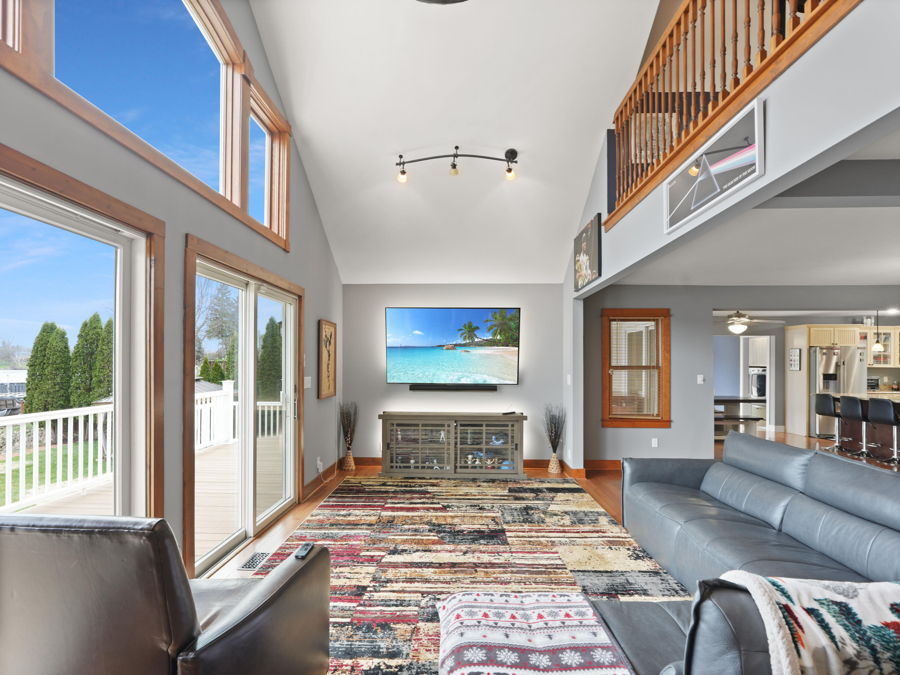 191 Riverside Drive Waterford, WI 53185 - Photo 25 of 91 24_Living_Room_Lake_View