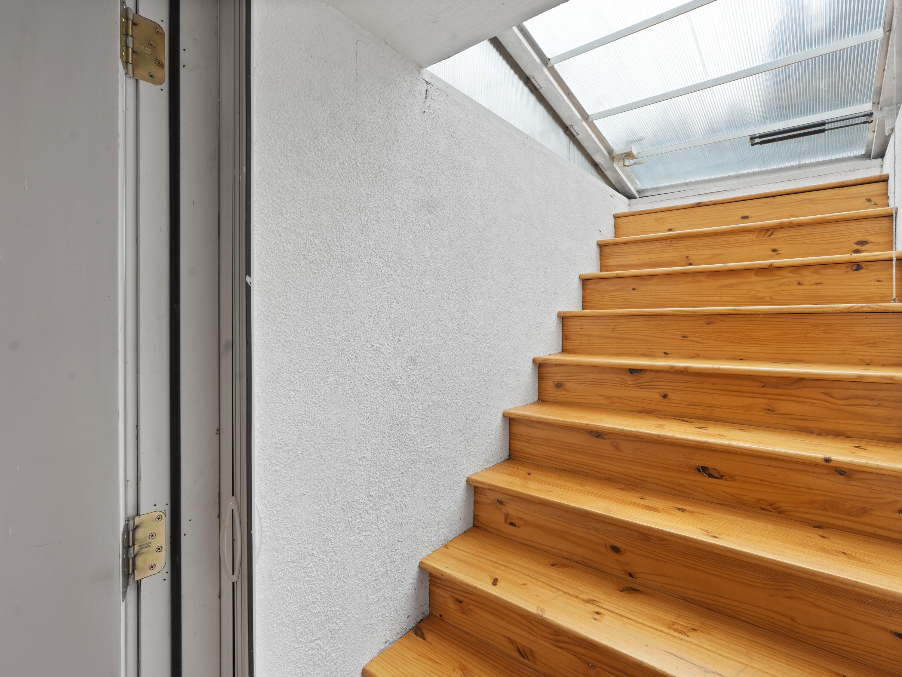 191 Riverside Drive Waterford, WI 53185 - Photo 43 of 91 37_Lower_Level_Stairway