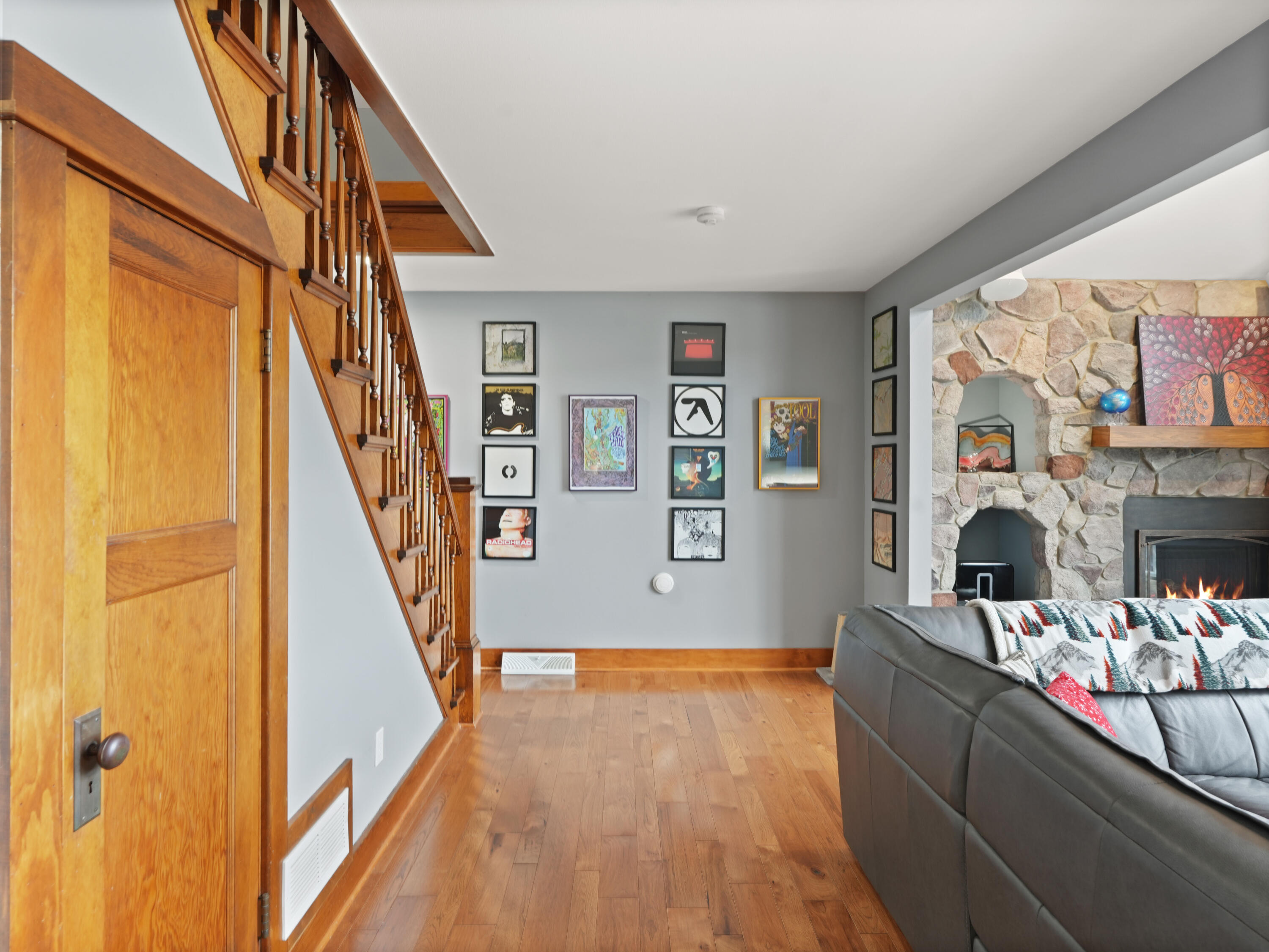 191 Riverside Drive Waterford, WI 53185 - Photo 47 of 91 46_Living_Room_Staircase