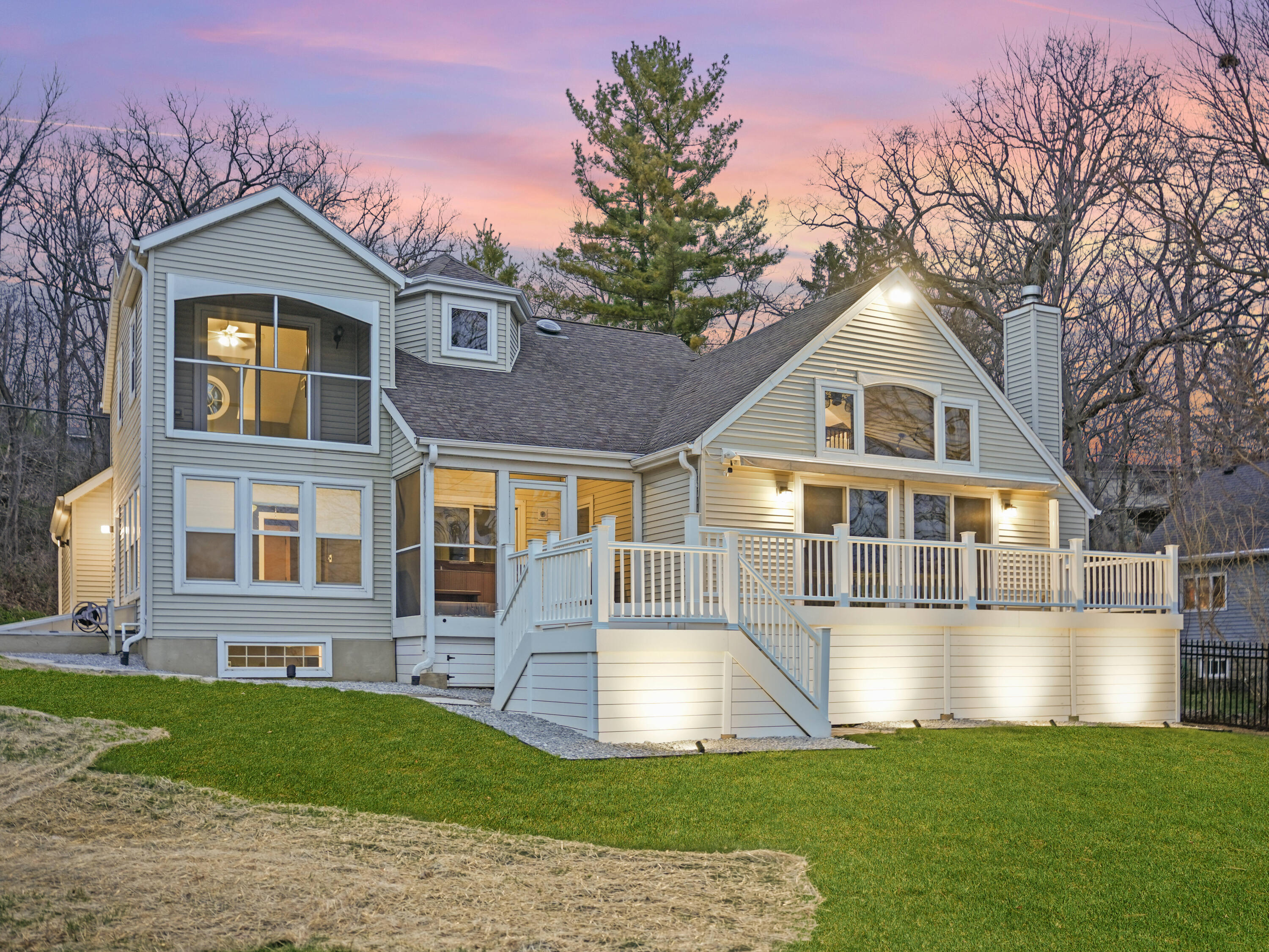 191 Riverside Drive Waterford, WI 53185 - Photo 3 of 91 01_Rear_Exterior_Twilight