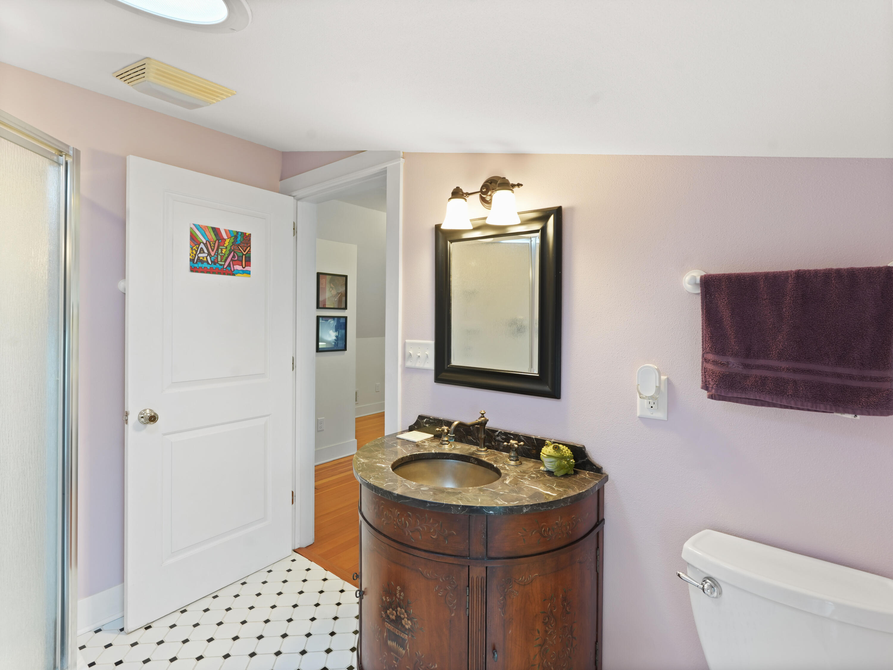 191 Riverside Drive Waterford, WI 53185 - Photo 63 of 91 62_Upper_Level_Bathroom