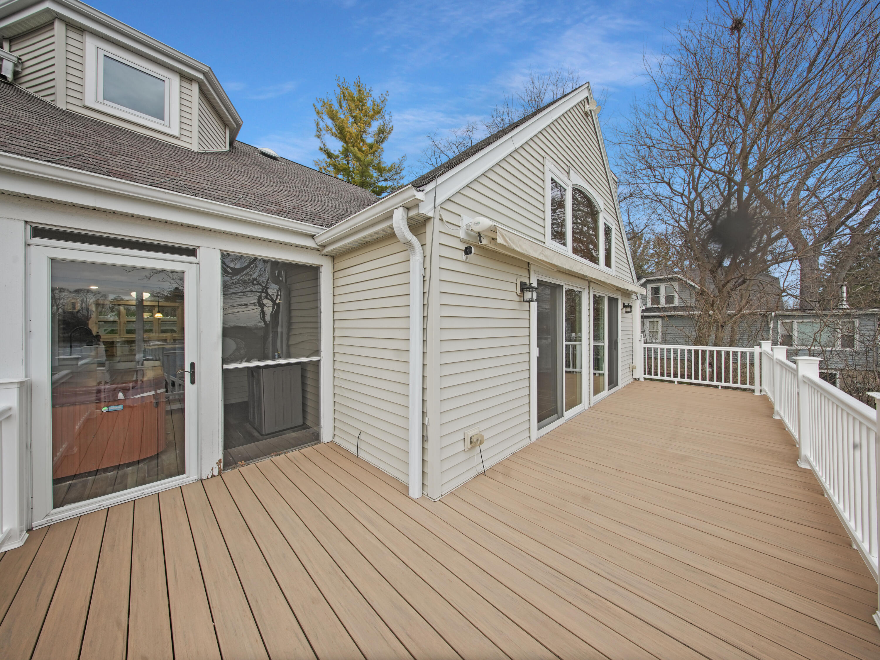 191 Riverside Drive Waterford, WI 53185 - Photo 66 of 91 65_Rear_Deck