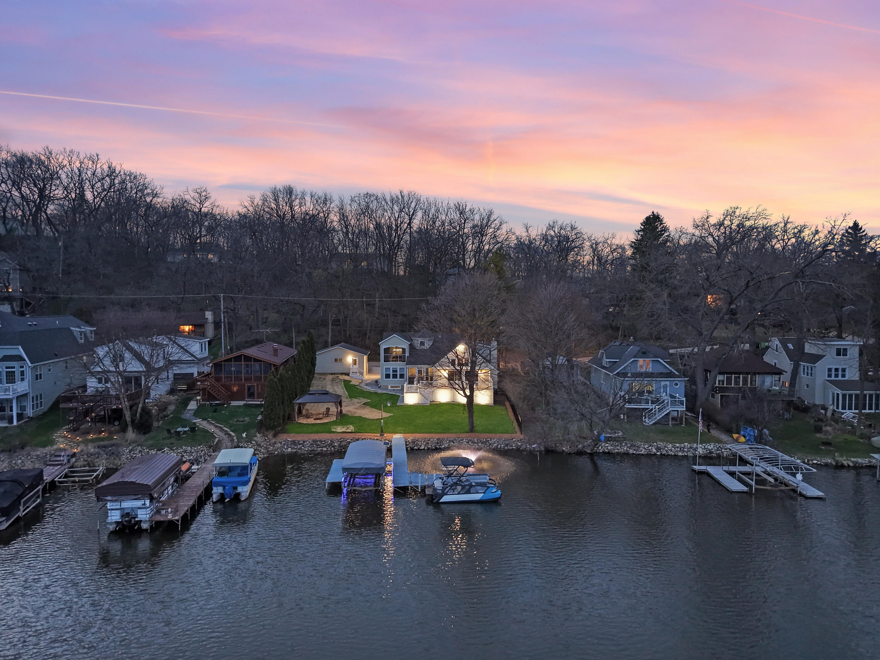 191 Riverside Drive Waterford, WI 53185 - Photo 4 of 91 03_Aerial_Lakefront_Sunset