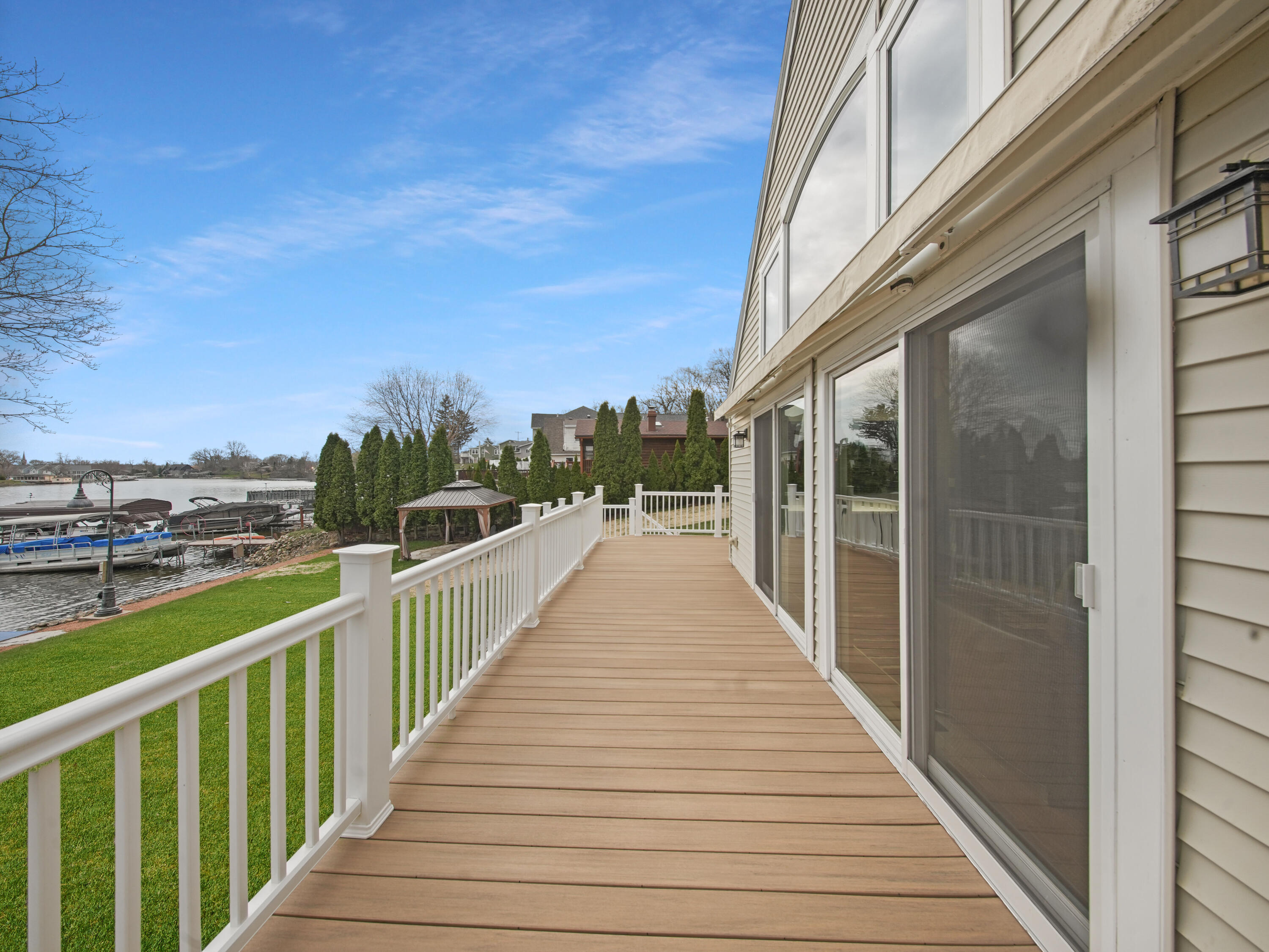 191 Riverside Drive Waterford, WI 53185 - Photo 69 of 91 68_Rear_Deck_Wraparound