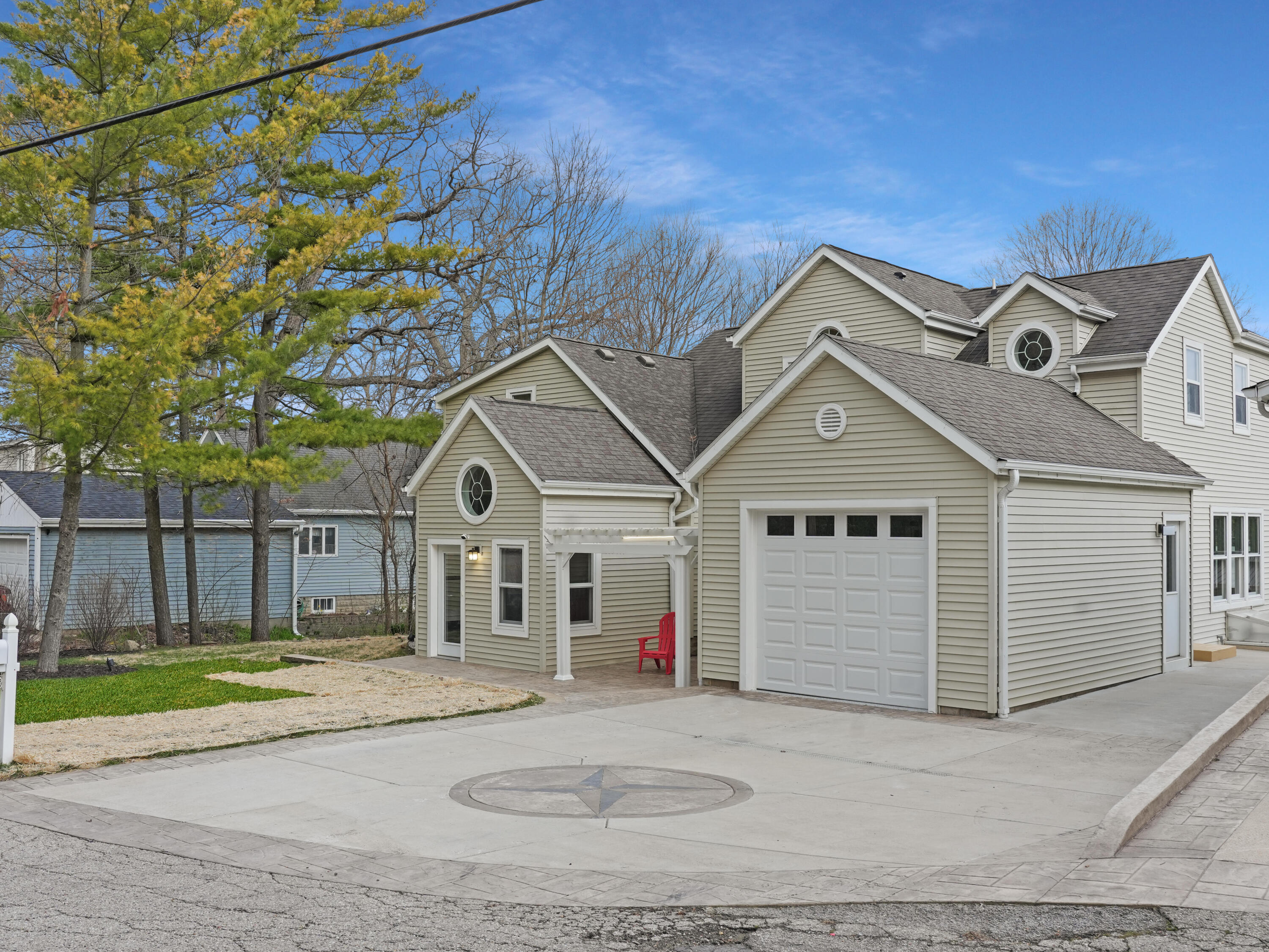 191 Riverside Drive Waterford, WI 53185 - Photo 83 of 91 82_Front_Exterior_Driveway_Garage