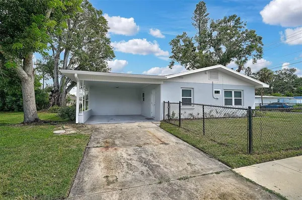 $325,000 | 102 20th Street Northeast, Bradenton, FL 34208