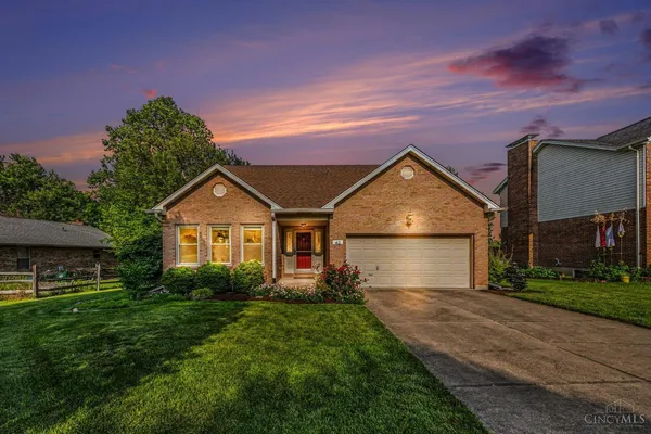 $430,500 | 42 Carousel Circle, Fairfield, OH 45014