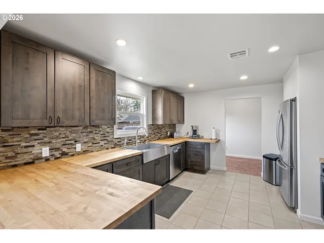 $485,000 | 1409 Clark Avenue, Cottage Grove, OR 97424