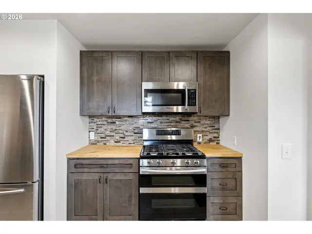 $485,000 | 1409 Clark Avenue, Cottage Grove, OR 97424