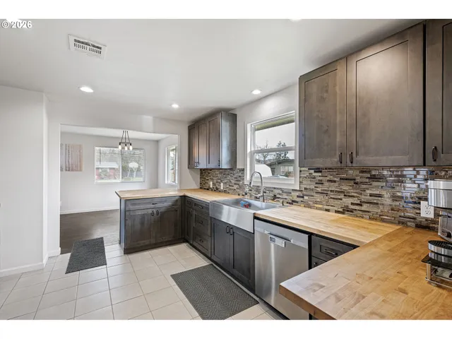 $485,000 | 1409 Clark Avenue, Cottage Grove, OR 97424