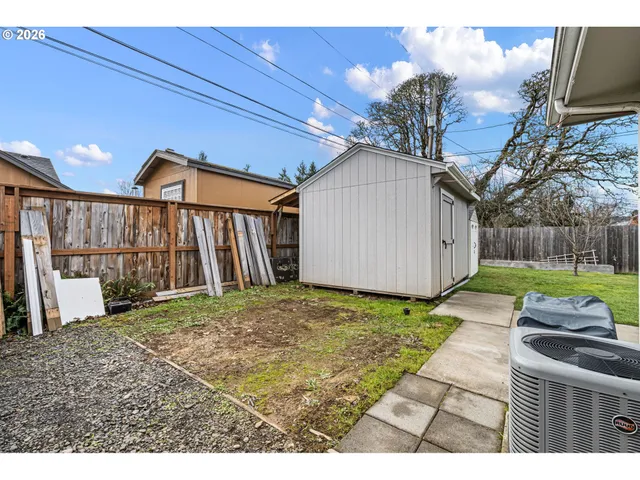 $485,000 | 1409 Clark Avenue, Cottage Grove, OR 97424