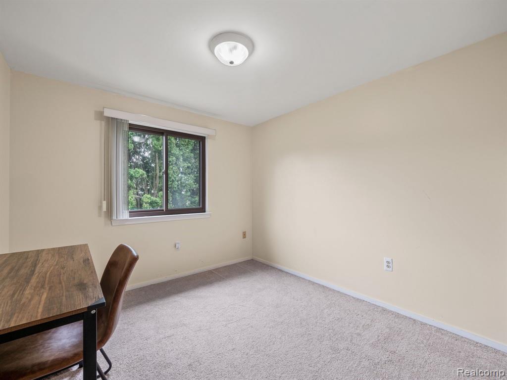 24715 Timber Ridge Trail Flat Rock, MI 48134 - Photo 18 of 22 Gallery Image 18
