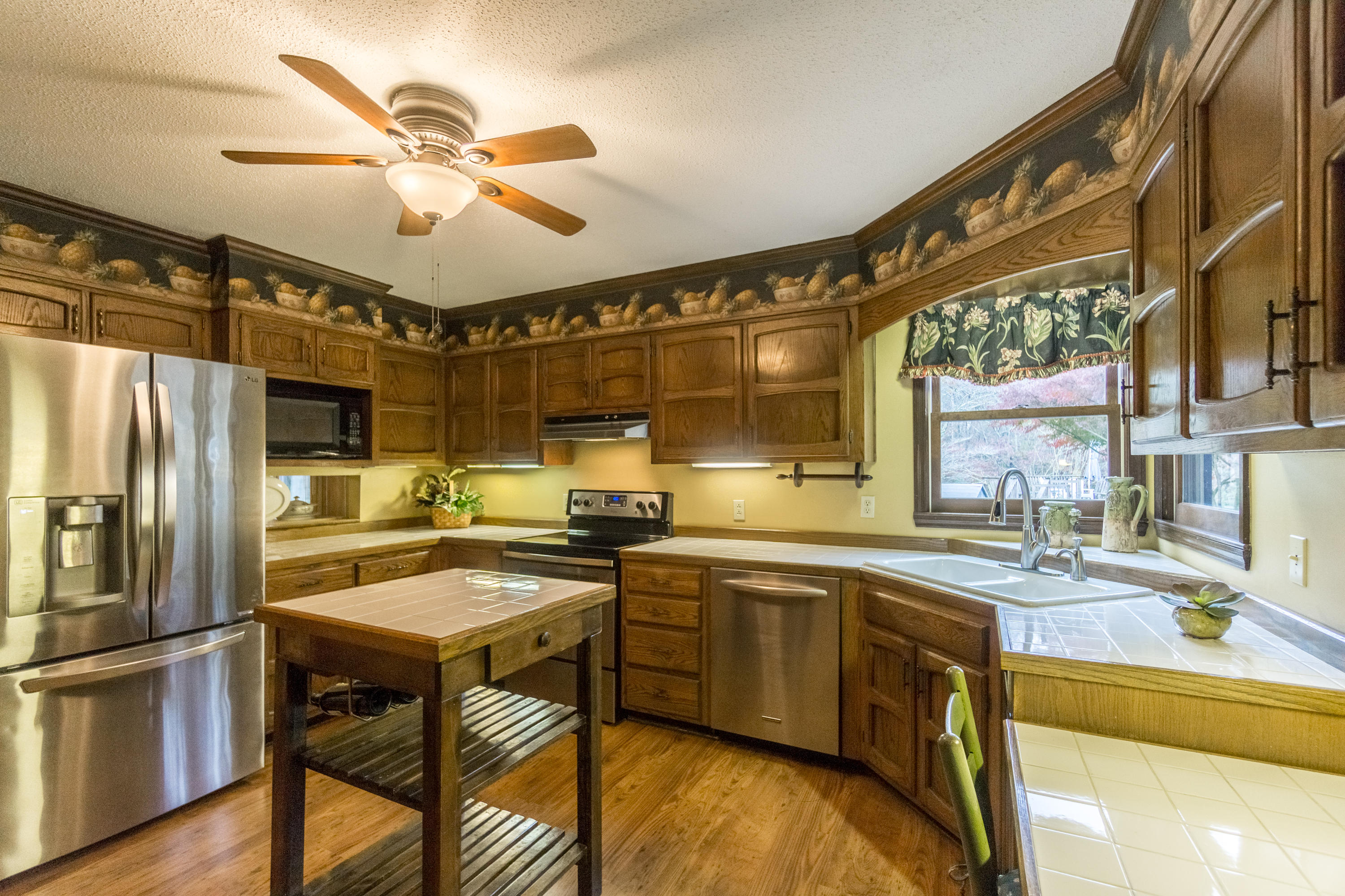 1302 Keys Road Tunnel Hill, GA 30755 - Photo 19 of 64 Kitchen view