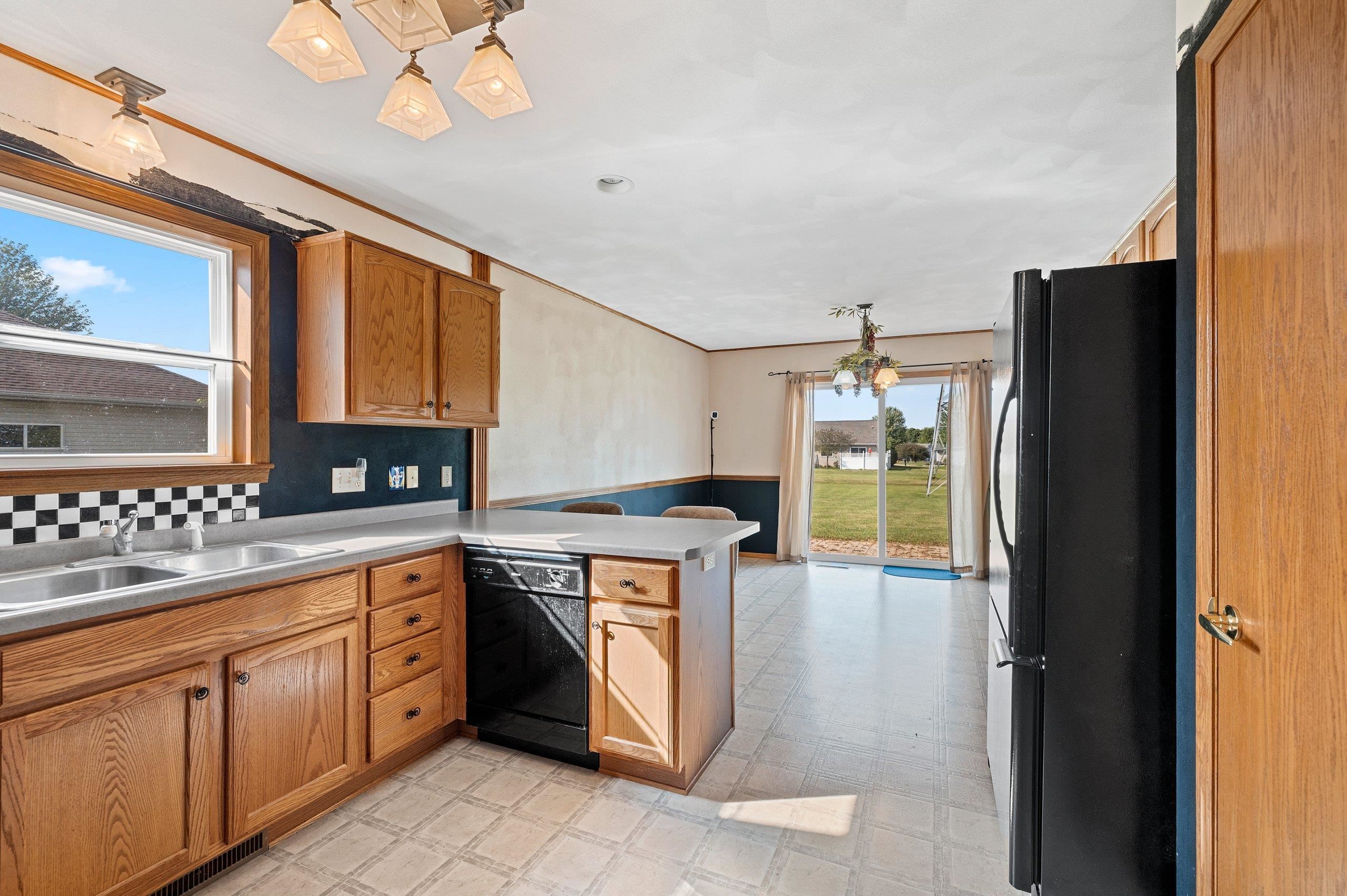 W6042 Greystone Court Appleton, WI 54915 - Photo 16 of 38 Gallery Image 16