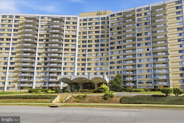 $2,750 | 301 North Beauregard Street, Unit 1105, Alexandria, VA 22312